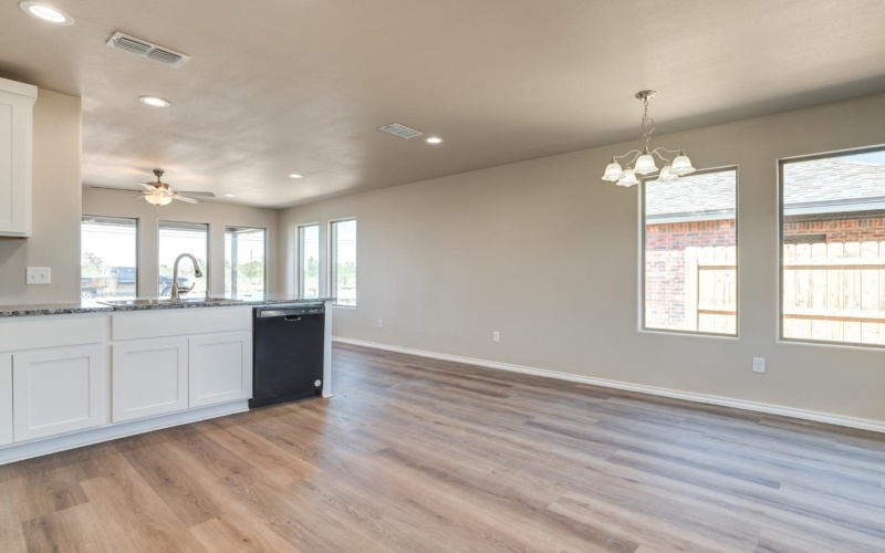 932 E Municipal Drive, Lubbock, TX 79403, 3 Bedrooms Bedrooms, ,2 BathroomsBathrooms,Residential,For Sale,932 E Municipal Drive,202552126