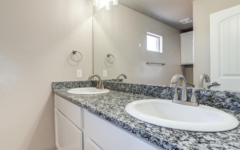 932 E Municipal Drive, Lubbock, TX 79403, 3 Bedrooms Bedrooms, ,2 BathroomsBathrooms,Residential,For Sale,932 E Municipal Drive,202552126