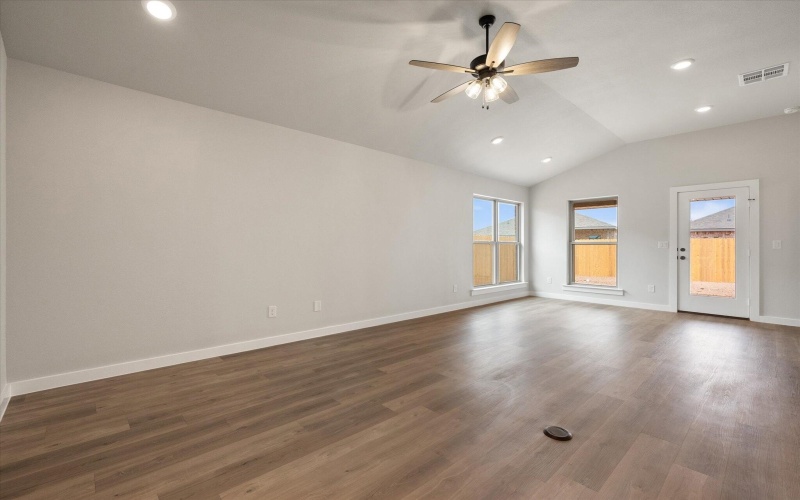 2330 136th Street, Lubbock, TX 79423, 4 Bedrooms Bedrooms, ,2 BathroomsBathrooms,Residential,For Sale,2330 136th Street,202552133