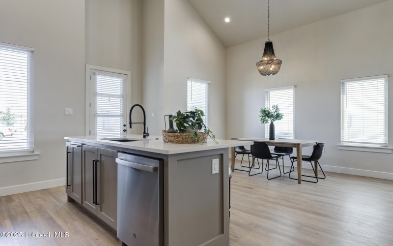 5713 119th Street, Lubbock, TX 79424, 4 Bedrooms Bedrooms, ,2 BathroomsBathrooms,Residential,For Sale,5713 119th Street,202552194