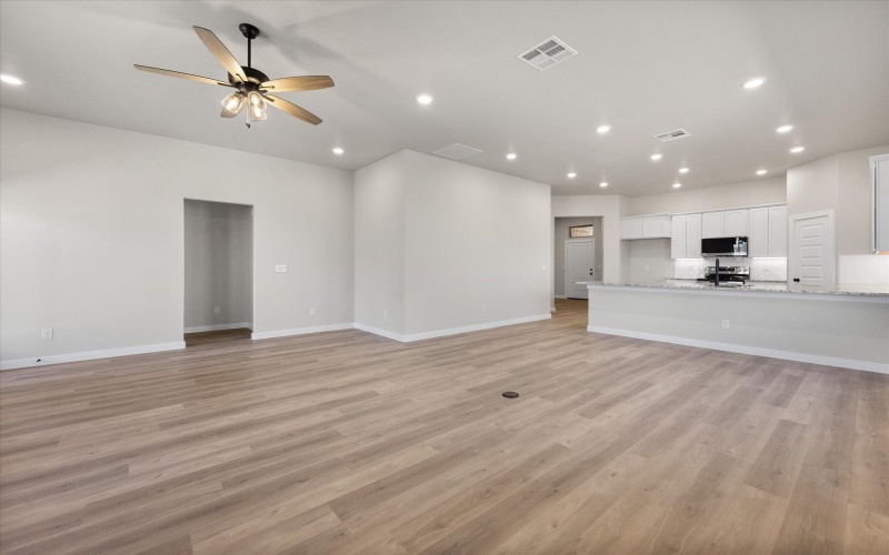 13605 Ave X, Lubbock, TX 79423, 3 Bedrooms Bedrooms, ,2 BathroomsBathrooms,Residential,For Sale,13605 Ave X,202552210