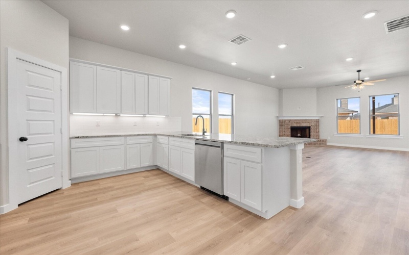 13605 Ave X, Lubbock, TX 79423, 3 Bedrooms Bedrooms, ,2 BathroomsBathrooms,Residential,For Sale,13605 Ave X,202552210