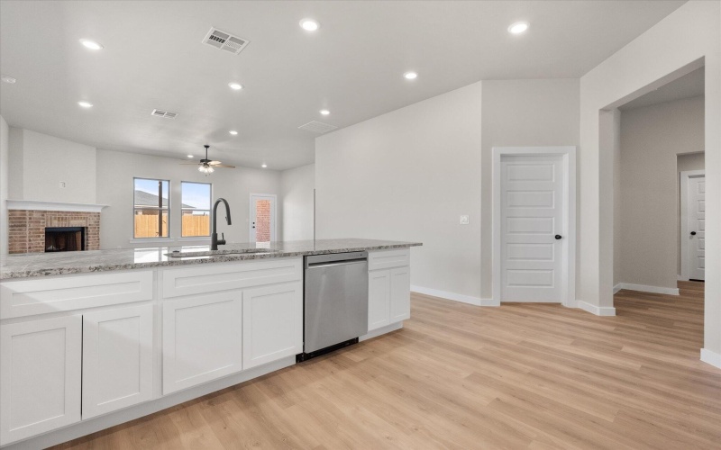 13605 Ave X, Lubbock, TX 79423, 3 Bedrooms Bedrooms, ,2 BathroomsBathrooms,Residential,For Sale,13605 Ave X,202552210