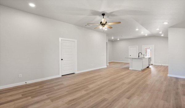 2205 134th Street, Lubbock, TX 79423, 3 Bedrooms Bedrooms, ,2 BathroomsBathrooms,Residential,For Sale,2205 134th Street,202552220
