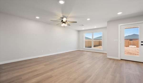 1335 N Colton Avenue, Lubbock, TX 79416, 3 Habitaciones Habitaciones , ,2 BañosBaños,Residential,En Venta,1335 N Colton Avenue,202552228