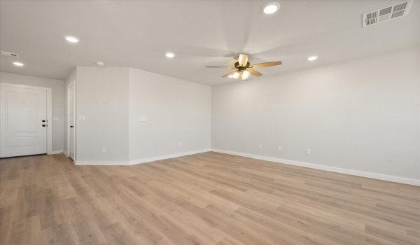 1335 N Colton Avenue, Lubbock, TX 79416, 3 Habitaciones Habitaciones , ,2 BañosBaños,Residential,En Venta,1335 N Colton Avenue,202552228