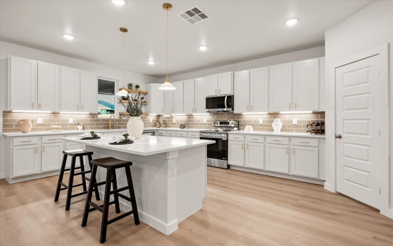 610 E 14th Street, Wolfforth, TX 79382, 3 Bedrooms Bedrooms, ,2 BathroomsBathrooms,Residential,For Sale,610 E 14th Street,202416931