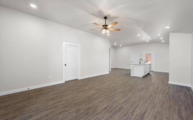 2306 134th Street, Lubbock, TX 79423, 3 Bedrooms Bedrooms, ,2 BathroomsBathrooms,Residential Lease,For Rent,2306 134th Street,202552277