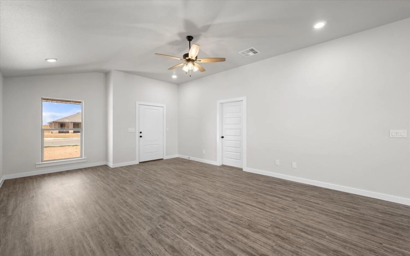 2306 134th Street, Lubbock, TX 79423, 3 Bedrooms Bedrooms, ,2 BathroomsBathrooms,Residential Lease,For Rent,2306 134th Street,202552277