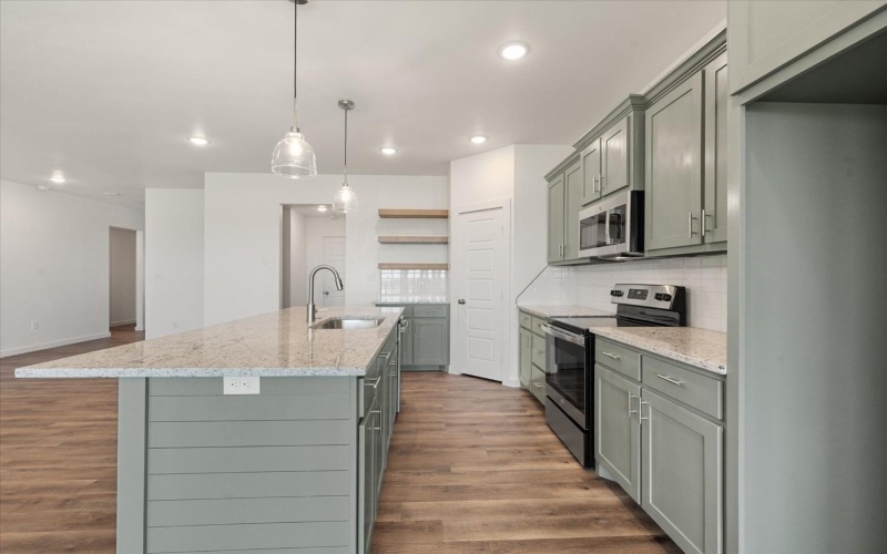 7737 97th Street, Lubbock, TX 79424, 3 Bedrooms Bedrooms, ,2 BathroomsBathrooms,Residential,For Sale,7737 97th Street,202417147