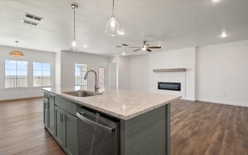 7737 97th Street, Lubbock, TX 79424, 3 Bedrooms Bedrooms, ,2 BathroomsBathrooms,Residential,For Sale,7737 97th Street,202417147