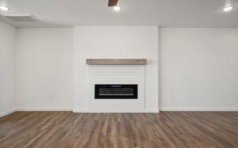 7737 97th Street, Lubbock, TX 79424, 3 Bedrooms Bedrooms, ,2 BathroomsBathrooms,Residential,For Sale,7737 97th Street,202417147