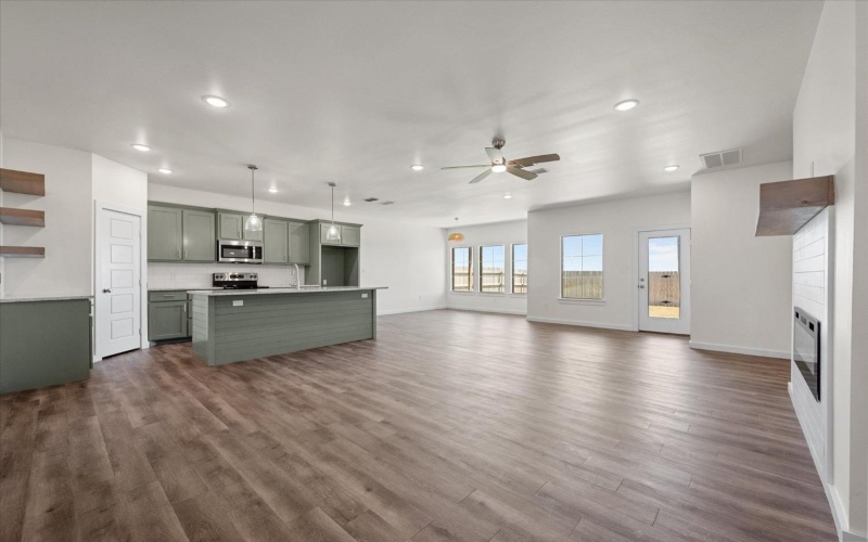 7737 97th Street, Lubbock, TX 79424, 3 Bedrooms Bedrooms, ,2 BathroomsBathrooms,Residential,For Sale,7737 97th Street,202417147
