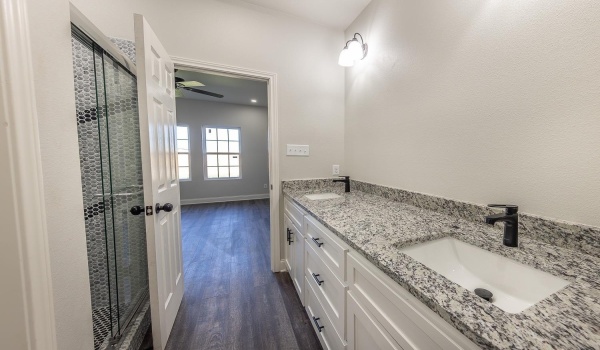 1802 Ross Avenue, Lubbock, TX 79416, 3 Bedrooms Bedrooms, ,2 BathroomsBathrooms,Residential,For Sale,1802 Ross Avenue,202417308