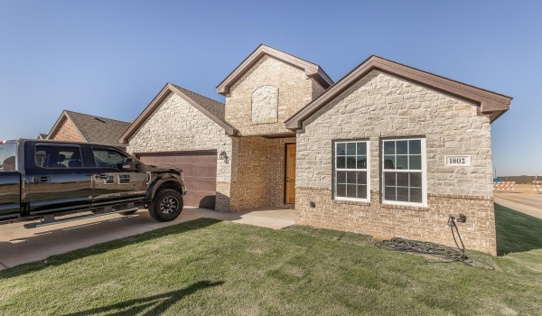 1802 Ross Avenue, Lubbock, TX 79416, 3 Bedrooms Bedrooms, ,2 BathroomsBathrooms,Residential,For Sale,1802 Ross Avenue,202417308