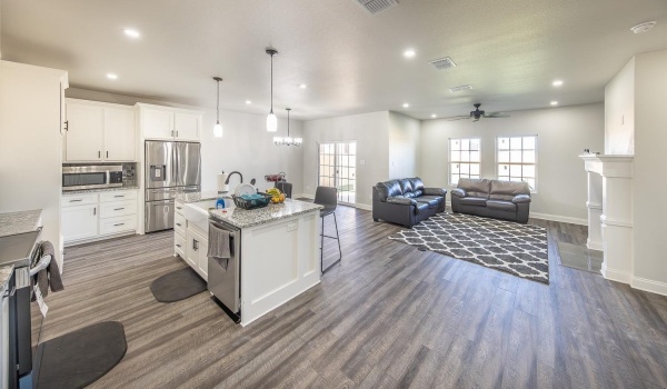 1802 Ross Avenue, Lubbock, TX 79416, 3 Bedrooms Bedrooms, ,2 BathroomsBathrooms,Residential,For Sale,1802 Ross Avenue,202417308