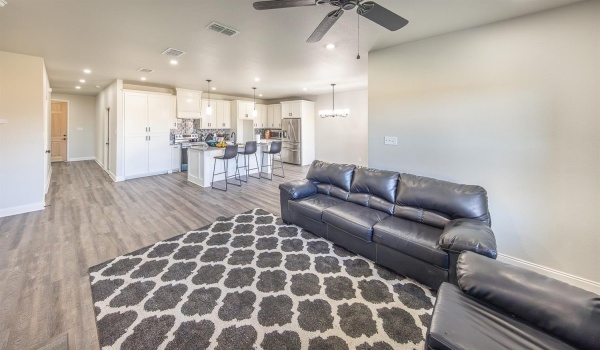 1802 Ross Avenue, Lubbock, TX 79416, 3 Bedrooms Bedrooms, ,2 BathroomsBathrooms,Residential,For Sale,1802 Ross Avenue,202417308