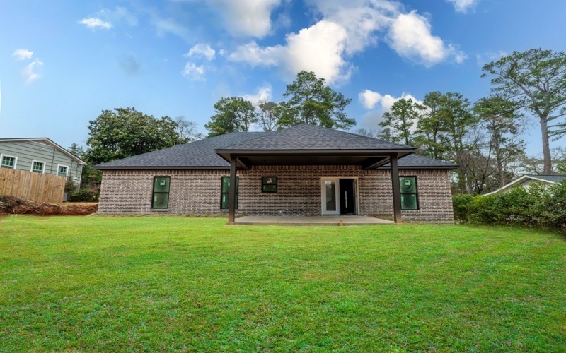 324 E Lakewood, Nacogdoches, TX 75965, 3 Bedrooms Bedrooms, ,2 BathroomsBathrooms,Residential,For Sale,324 E Lakewood,22500236