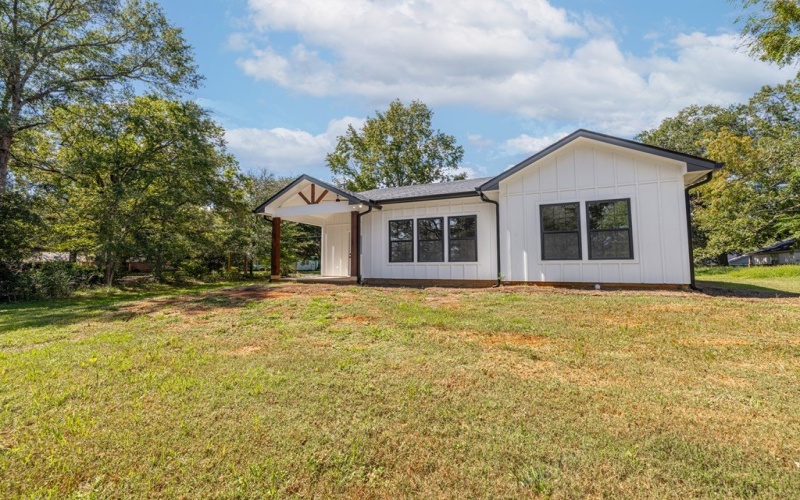 1921 Goldsberry, Nacogdoches, TX 75964, 3 Bedrooms Bedrooms, ,2 BathroomsBathrooms,Residential,For Sale,1921 Goldsberry,22500587