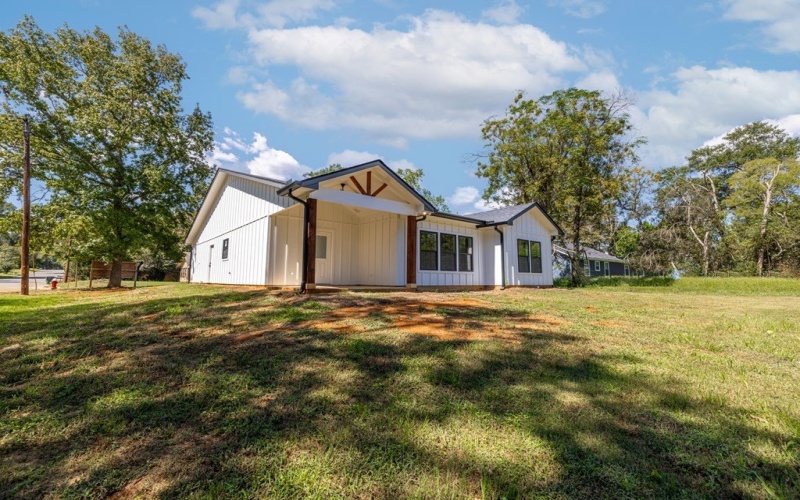 1921 Goldsberry, Nacogdoches, TX 75964, 3 Bedrooms Bedrooms, ,2 BathroomsBathrooms,Residential,For Sale,1921 Goldsberry,22500587