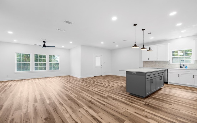 1921 Goldsberry, Nacogdoches, TX 75964, 3 Bedrooms Bedrooms, ,2 BathroomsBathrooms,Residential,For Sale,1921 Goldsberry,22500587