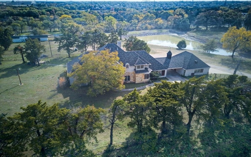 1318 N J Elmer Weaver Freeway, Cedar Hill, TX 75104, ,Commercial Sale,For Sale,1318 N J Elmer Weaver Freeway,14221572