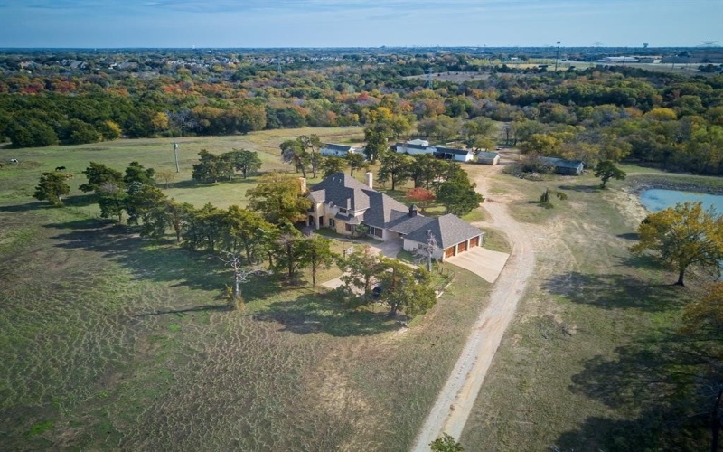 1318 N J Elmer Weaver Freeway, Cedar Hill, TX 75104, ,Commercial Sale,For Sale,1318 N J Elmer Weaver Freeway,14221572