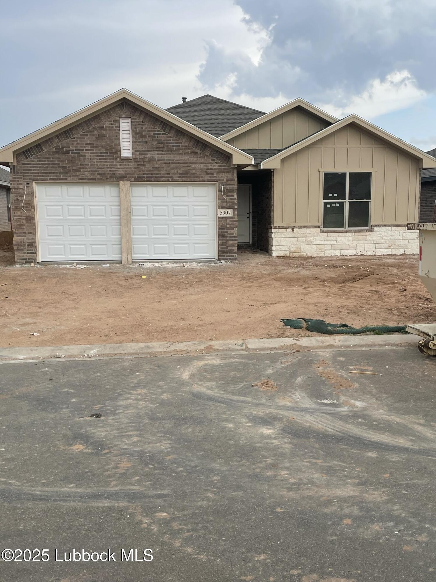 5907 Viola Avenue, Lubbock, TX 79407, 3 Habitaciones Habitaciones , ,2 BañosBaños,Residential,En Venta,5907 Viola Avenue,202553763