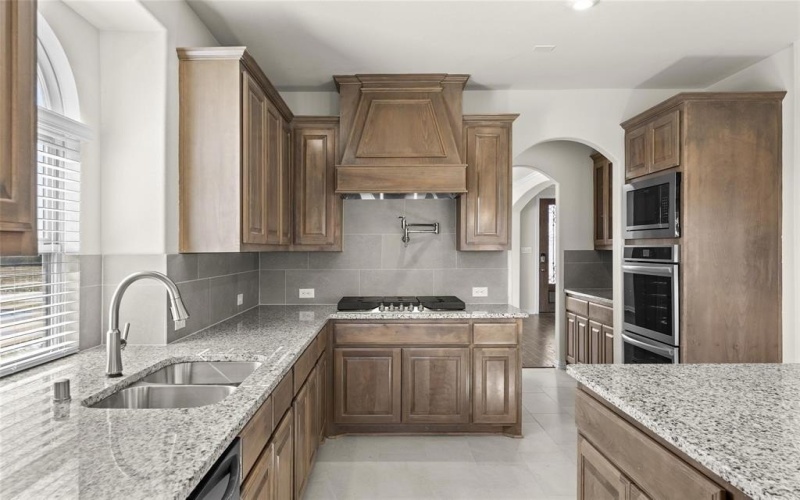 320 Cheyenne Mountain Drive, Ovilla, TX 75154, 4 Habitaciones Habitaciones , ,3 BañosBaños,Residential,En Venta,320 Cheyenne Mountain Drive,20087803