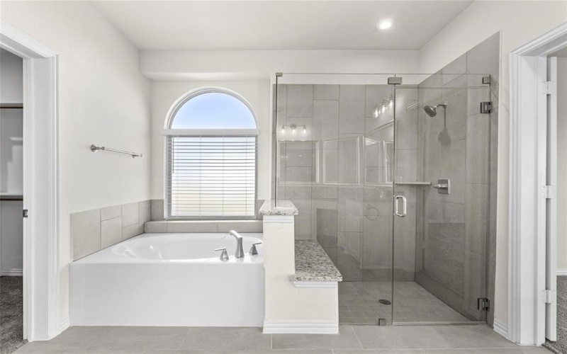 320 Cheyenne Mountain Drive, Ovilla, TX 75154, 4 Habitaciones Habitaciones , ,3 BañosBaños,Residential,En Venta,320 Cheyenne Mountain Drive,20087803