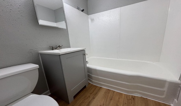 808 Ave H #203, Levelland, TX 79336, 1 Bedroom Bedrooms, ,1 BathroomBathrooms,Residential Lease,For Rent,808 Ave H,202553800