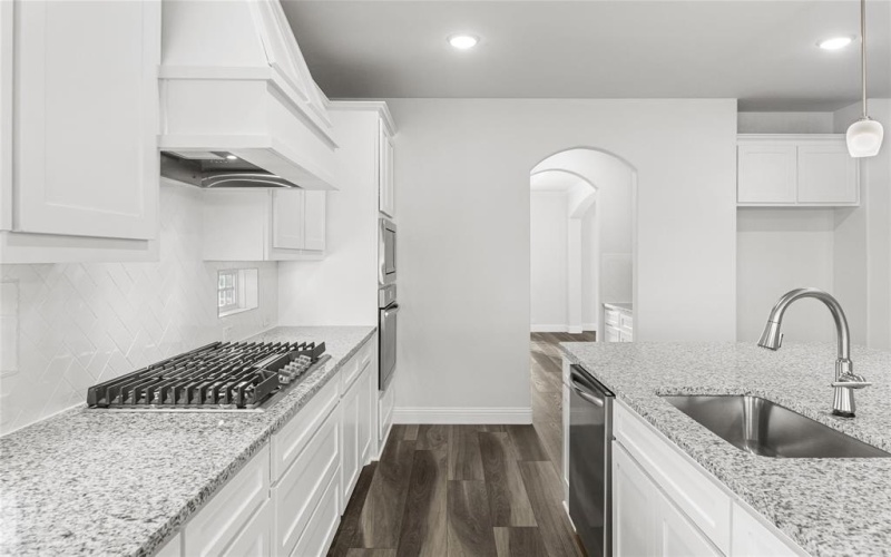 2610 White Plains Drive, Midlothian, TX 76065, 5 Bedrooms Bedrooms, ,3 BathroomsBathrooms,Residential,For Sale,2610 White Plains Drive,20135614
