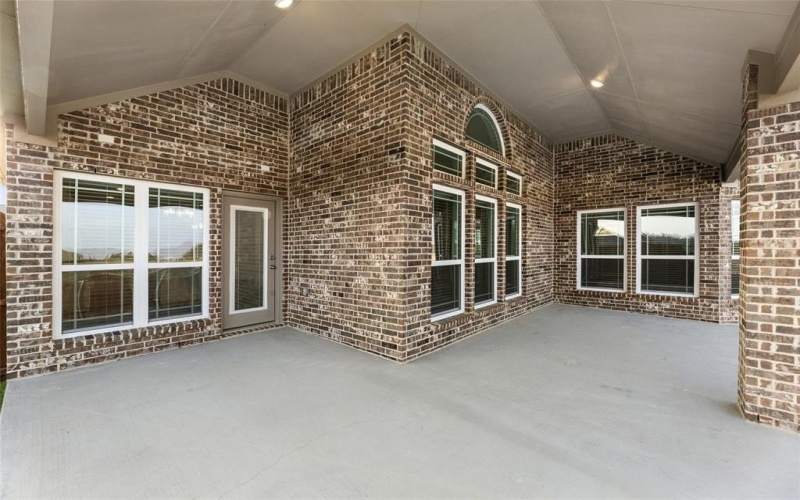 2610 White Plains Drive, Midlothian, TX 76065, 5 Bedrooms Bedrooms, ,3 BathroomsBathrooms,Residential,For Sale,2610 White Plains Drive,20135614