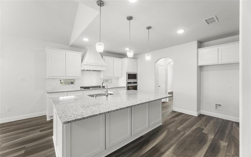 2610 White Plains Drive, Midlothian, TX 76065, 5 Bedrooms Bedrooms, ,3 BathroomsBathrooms,Residential,For Sale,2610 White Plains Drive,20135614