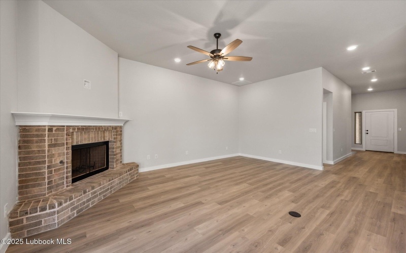 6913 55th Street, Lubbock, TX 79407, 4 Bedrooms Bedrooms, ,2 BathroomsBathrooms,Residential,For Sale,6913 55th Street,202552844