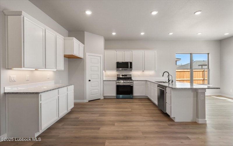 6913 55th Street, Lubbock, TX 79407, 4 Bedrooms Bedrooms, ,2 BathroomsBathrooms,Residential,For Sale,6913 55th Street,202552844
