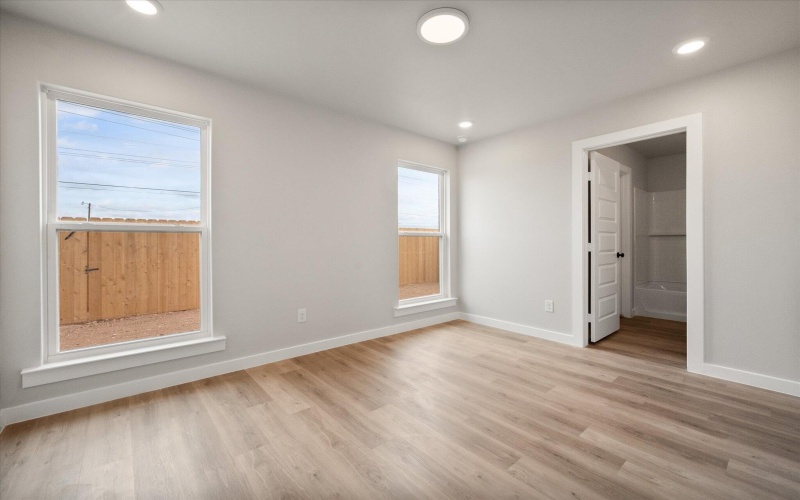 14503 Paris Avenue, Lubbock, TX 79423, 3 Bedrooms Bedrooms, ,2 BathroomsBathrooms,Residential,For Sale,14503 Paris Avenue,202552845