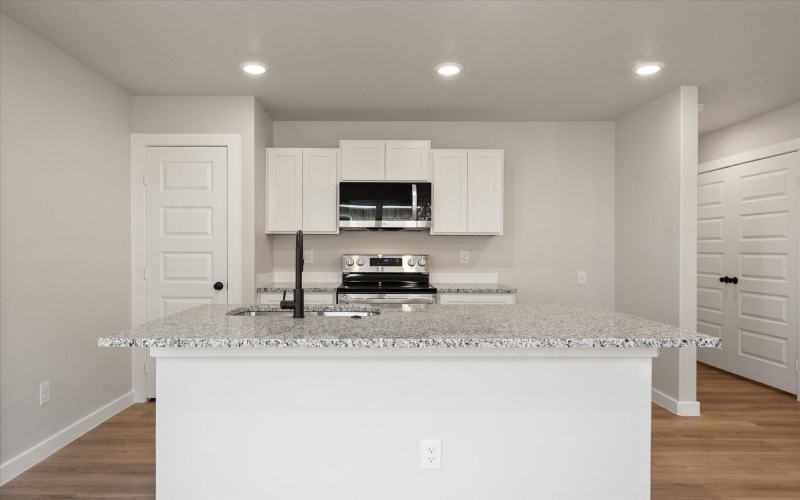 14503 Paris Avenue, Lubbock, TX 79423, 3 Bedrooms Bedrooms, ,2 BathroomsBathrooms,Residential,For Sale,14503 Paris Avenue,202552845