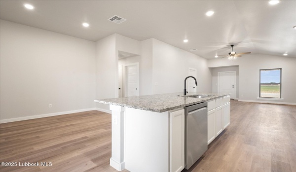 1612 N Dover Avenue, Lubbock, TX 79416, 3 Bedrooms Bedrooms, ,2 BathroomsBathrooms,Residential,For Sale,1612 N Dover Avenue,202553818