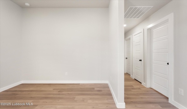 1612 N Dover Avenue, Lubbock, TX 79416, 3 Bedrooms Bedrooms, ,2 BathroomsBathrooms,Residential,For Sale,1612 N Dover Avenue,202553818