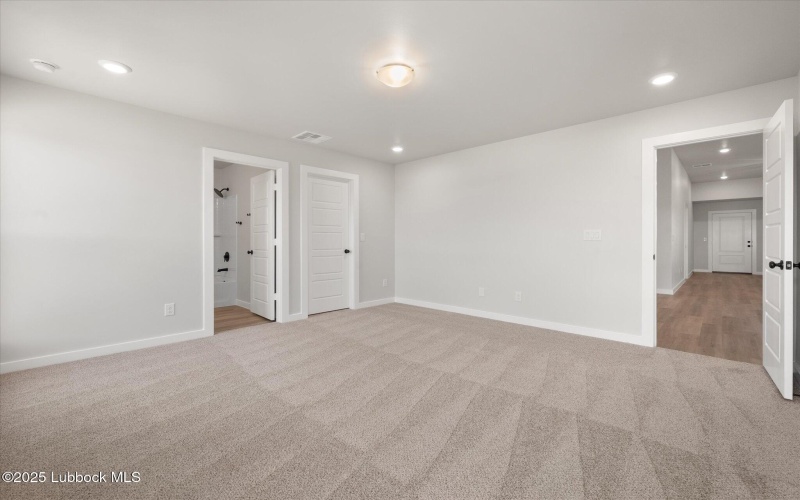 1612 N Dover Avenue, Lubbock, TX 79416, 3 Bedrooms Bedrooms, ,2 BathroomsBathrooms,Residential,For Sale,1612 N Dover Avenue,202553818