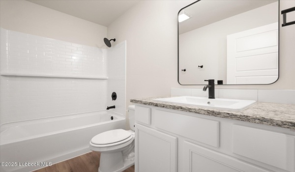1612 N Dover Avenue, Lubbock, TX 79416, 3 Bedrooms Bedrooms, ,2 BathroomsBathrooms,Residential,For Sale,1612 N Dover Avenue,202553818