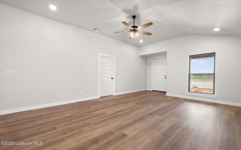 1612 N Dover Avenue, Lubbock, TX 79416, 3 Bedrooms Bedrooms, ,2 BathroomsBathrooms,Residential,For Sale,1612 N Dover Avenue,202553818