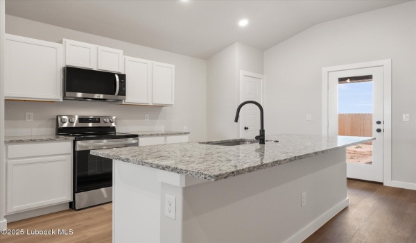 1612 N Dover Avenue, Lubbock, TX 79416, 3 Bedrooms Bedrooms, ,2 BathroomsBathrooms,Residential,For Sale,1612 N Dover Avenue,202553818