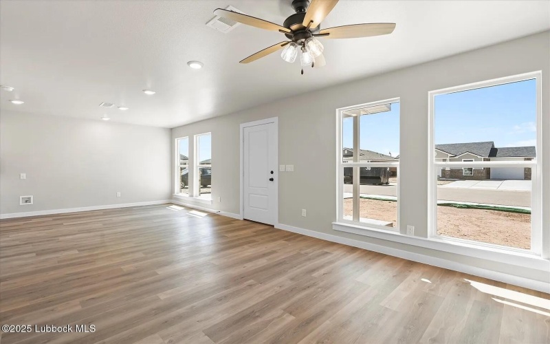 14509 Paris Avenue, Lubbock, TX 79423, 3 Bedrooms Bedrooms, ,2 BathroomsBathrooms,Residential Lease,For Rent,14509 Paris Avenue,202553821