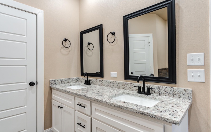 7904 N County Rd 1100, Shallowater, TX 79363, 3 Bedrooms Bedrooms, ,2 BathroomsBathrooms,Residential,For Sale,7904 N County Rd 1100,202552851