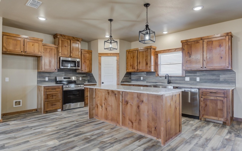 7904 N County Rd 1100, Shallowater, TX 79363, 3 Bedrooms Bedrooms, ,2 BathroomsBathrooms,Residential,For Sale,7904 N County Rd 1100,202552851