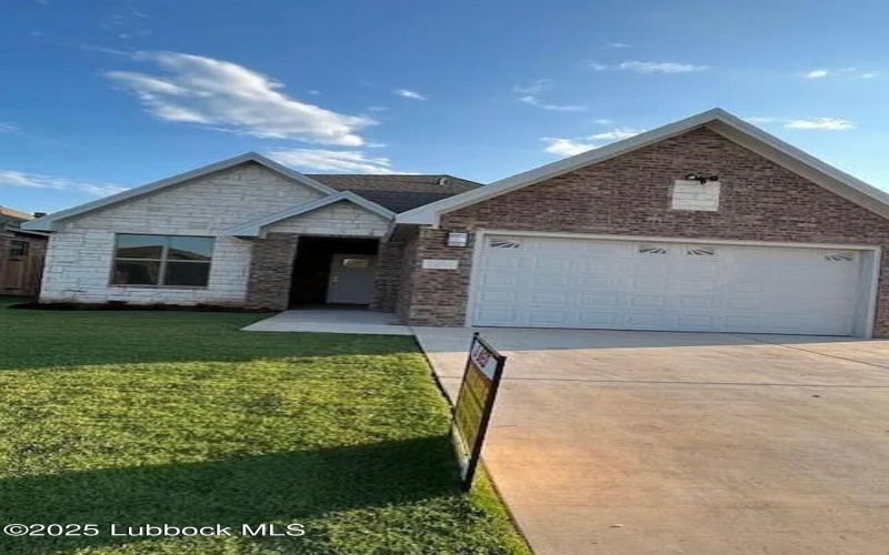 7804 95th Street, Lubbock, TX 79424, 3 Bedrooms Bedrooms, ,2 BathroomsBathrooms,Residential,For Sale,7804 95th Street,202553840