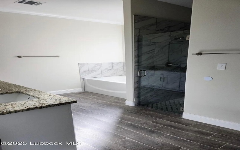 7804 95th Street, Lubbock, TX 79424, 3 Bedrooms Bedrooms, ,2 BathroomsBathrooms,Residential,For Sale,7804 95th Street,202553840