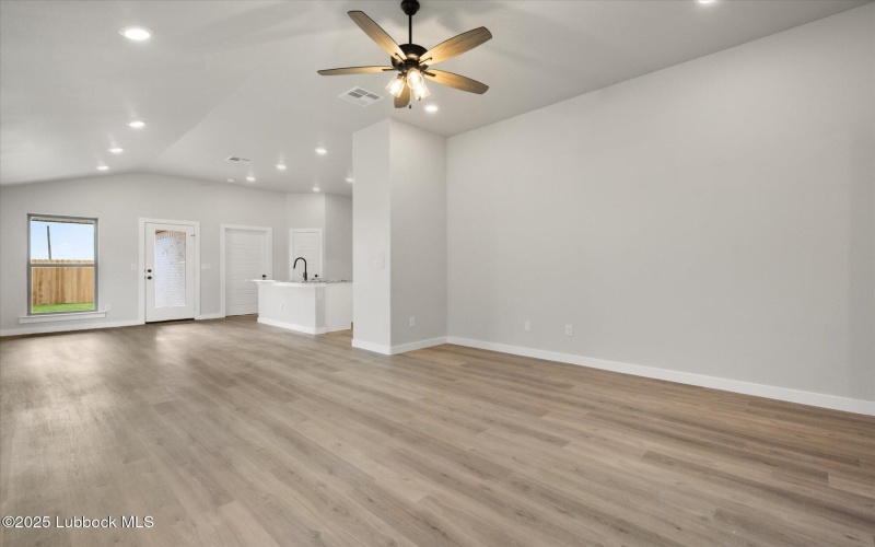 8617 29th Street, Lubbock, TX 79407, 4 Habitaciones Habitaciones , ,2 BañosBaños,Residential,En Venta,8617 29th Street,202553870